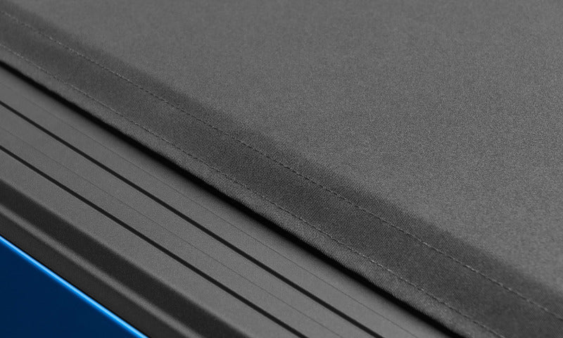 Lund 17-23 Ford F-250/350/450/550 Super Duty (8ft. Bed) Genesis Elite Roll Up Tonneau Cover - Black
